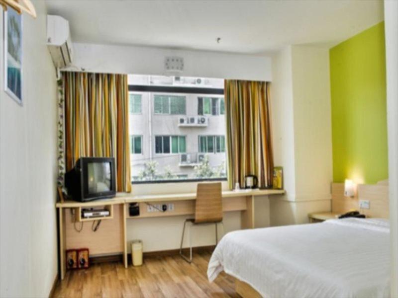 7Days Inn Shenzhen Long Hua Esterno foto